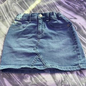 Selling skirt light blue Jean material size 6x